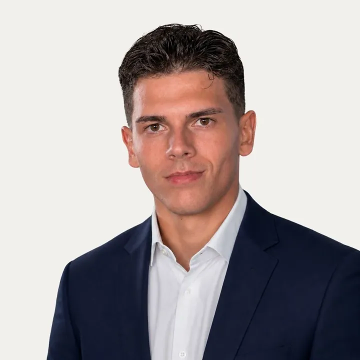 Louis Jackel, Erstkontakt und Förderwege
